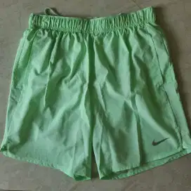 Celana lari Nike Dri Fit Challenger