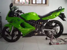 Motor kawasaki ninja krr old