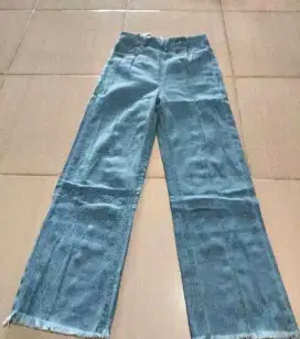 *HARGA PAS* Jeans Kulot Highwaist Rawis Brand Lassie Alpha