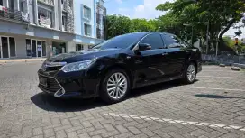 Toyota Camry V 2015