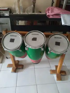 Set Drum Conga Mitello 3 Buah dengan Stand Kayu - Kondisi Bekas