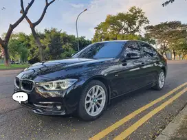 BMW 320i 2016 Bensin