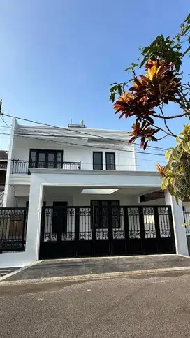 Dijual Rumah mewah European style di Turangga Buahbatu