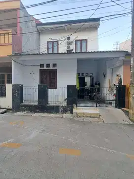 Dijual Rumah 2 Lantai di Pondok Cikunir Indah Bekasi