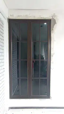 Kusen jendela aluminium