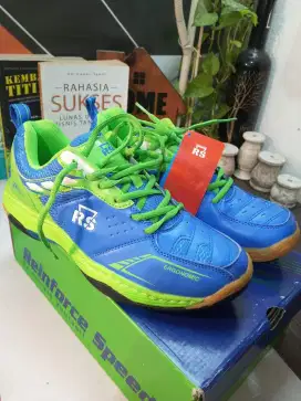 Sepatu RS Badminton