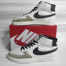 NIKE Air Force 1 Hook High [size 44]