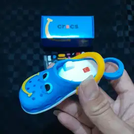 mainan happy meal crocs blue / biru mcdonald periode 3. Baru. Murah