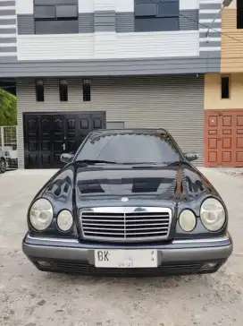 Mercedes Benz E320 1997