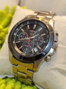 Jam tangan pria Seiko Quartz Chrograph mulus