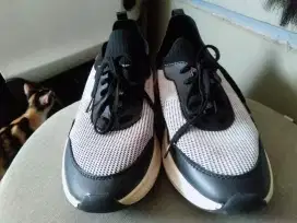 Sepatu OBERMAIN Original