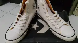 Sepatu converse