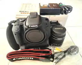 Kamera DSLR Canon EOS 600D