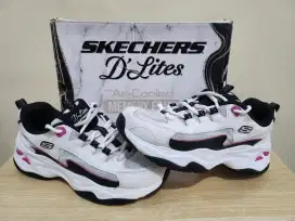 Sepatu SKECHERS D'LITES 4.0 warna White Black
