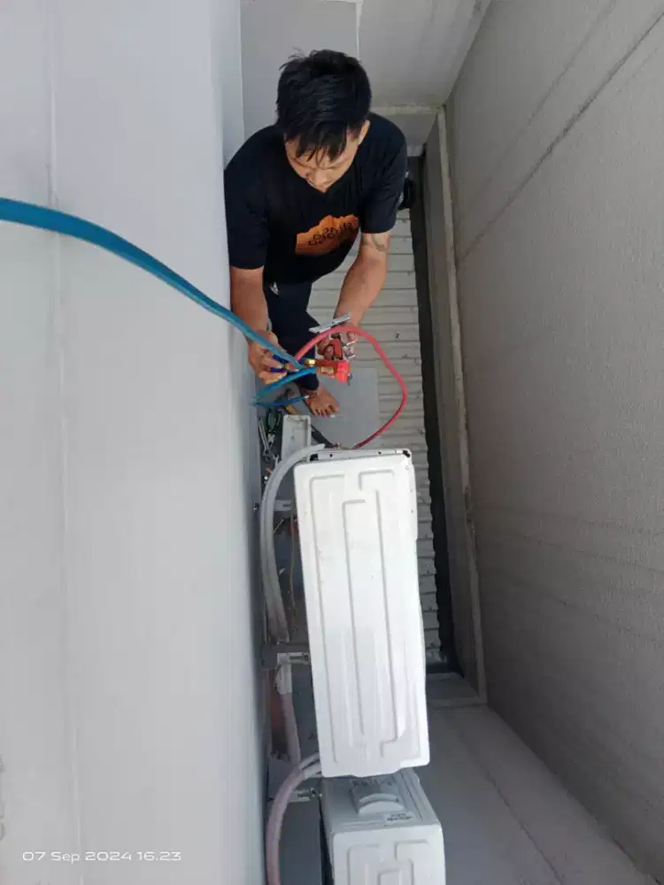 Service dan perbaikan unit pendingin