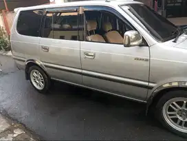 Toyota Kijang Kapsul LGX  2.0 EFI Bekas