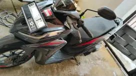 Vario 125cc  warna hitam