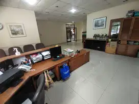 Jual Bangunan Kantor Luas  dan Strategis di Jl.Supratman (Sayap Riau)