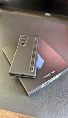 Samsung Z Fold 6