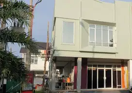 Ruko 2 lantai Beli Pasti Untung Lokasi Bagus Harga Bagus sudah SHM.