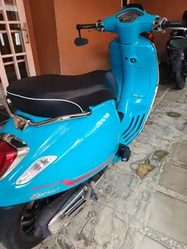 vespa sprint s blue