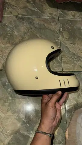 helm zeus retro