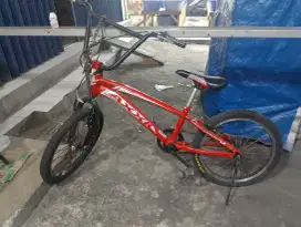 Sepeda bmx AXXIL