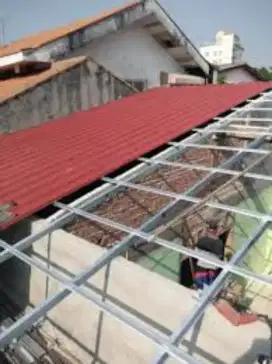 Pemasangan rangka baja ringan dan plafon PVC