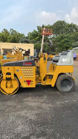Combination Roller Sakai TW350-1. Kap 3-4 ton. Ex Japan!