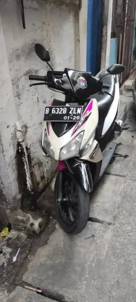 Dijual Motor Honda Vario karbu tahun 2006 mesin halus siap pakai