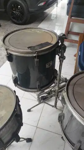 Tama Snare dan 2 Tom Tom