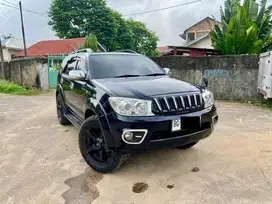 Toyota Fortuner V 4X4 2.7 2010 / 2011 AT Matic, Sangat terawat