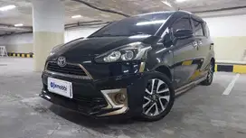 Toyota Sienta 1.5 V Bensin-AT 2018 Hitam /