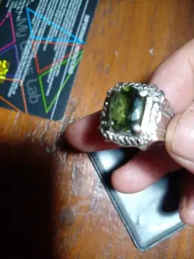 Cincin natural MOLDAVITE