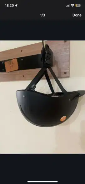 Helm untuk olahraga berkuda