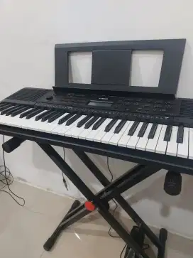 YAMAHA Keyboard PSR E-273