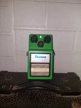 Ibanez Tube Screamer TS9 (hampir gapernah dipake)