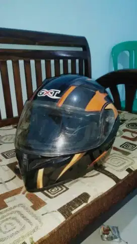 Helm gxt bekas xl