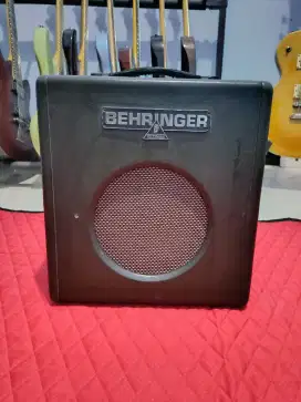 Ampli Bass Behringer Thunderbird Bx108 original