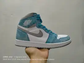 Air Jordan 1 high OG Hyper Royal