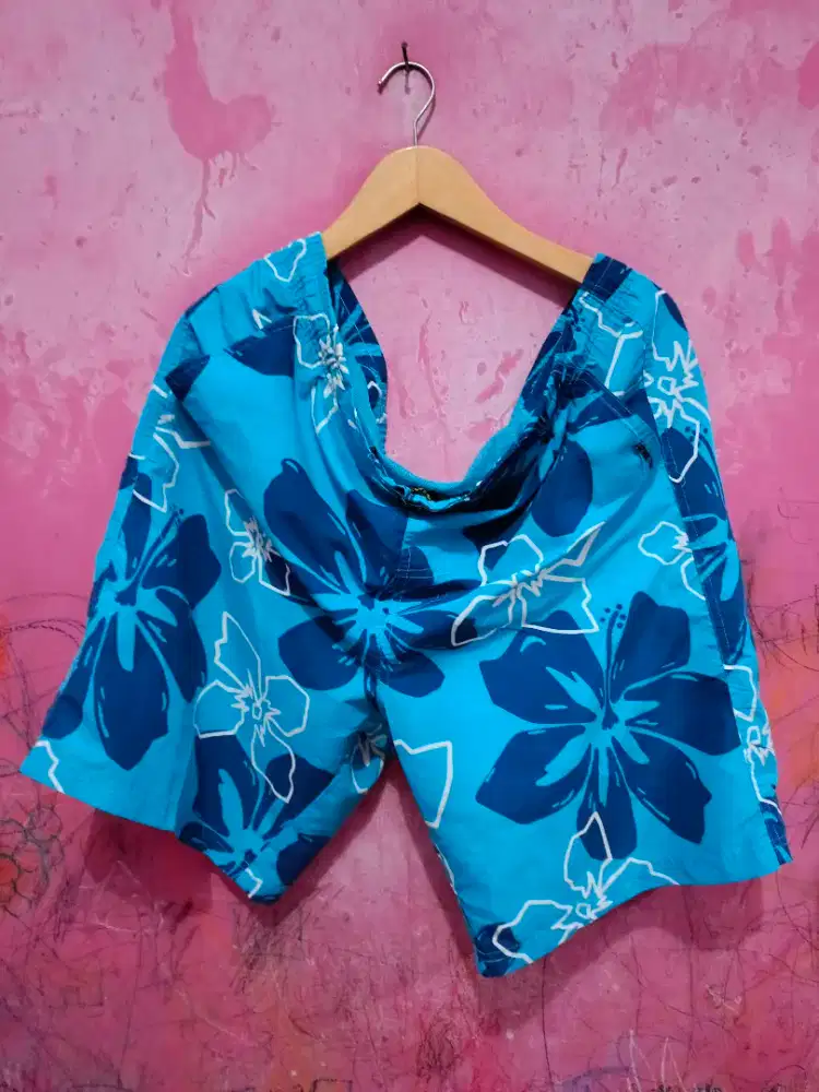 Bismillah, dijual celana sport Pierre Cardin original