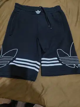 Celana pendek Adidas Big Logo bekas baguss