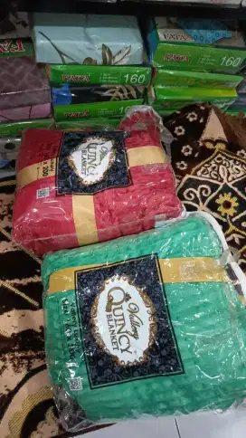 Selimut polos vallery quincy 160*200