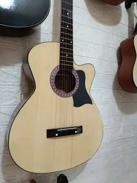 Gitar akustik siap pakai