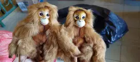 Boneka orangutan merek hansa