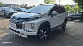 DP Rendah - Mitsubishi Xpander 1.5 Cross Bensin-AT 2022 Putih  (WIJ)