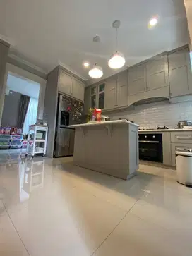 DIJUAL RUMAH ASRI DAN NYAMAN LOK ASANA JAKARTA SELATAN