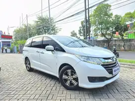 Honda Odyssey 2.4 S Bensin-AT 2014 Putih