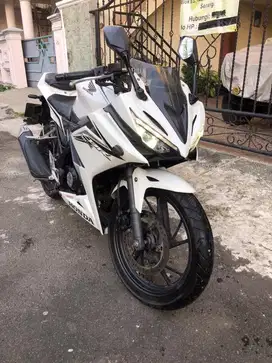 CBR 150R 2017 Revolution White