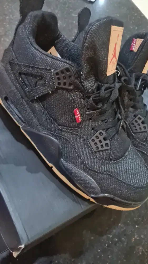 jordan retro 4 levis black
